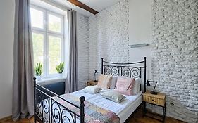 Urban Nest Apartments Dietla 69